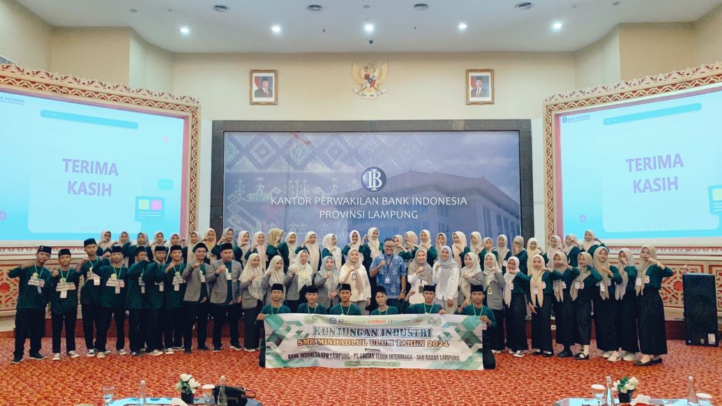 SMK Minhadlul ’Ulum Kunjungan Industri ke BI, Yamaha dan Graha Pena Lampung