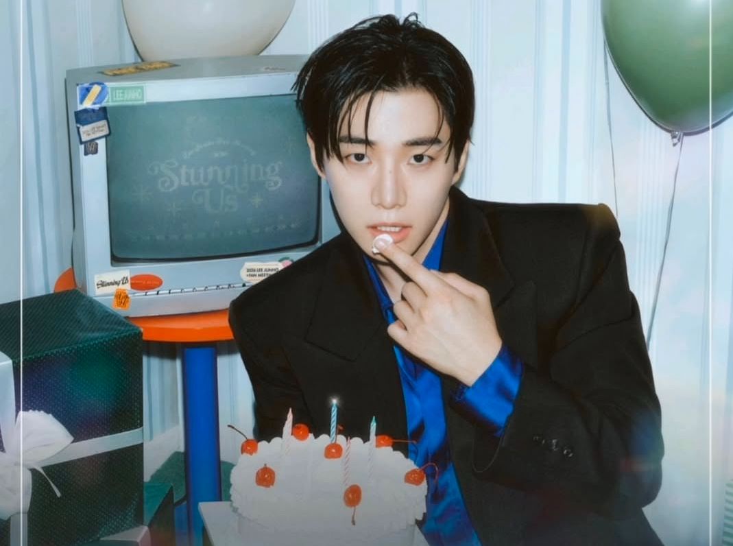 Lee Junho Gelar Fan Meeting ‘STUNNING US’ pada Januari 2026, Tersedia Juga untuk Penggemar Global