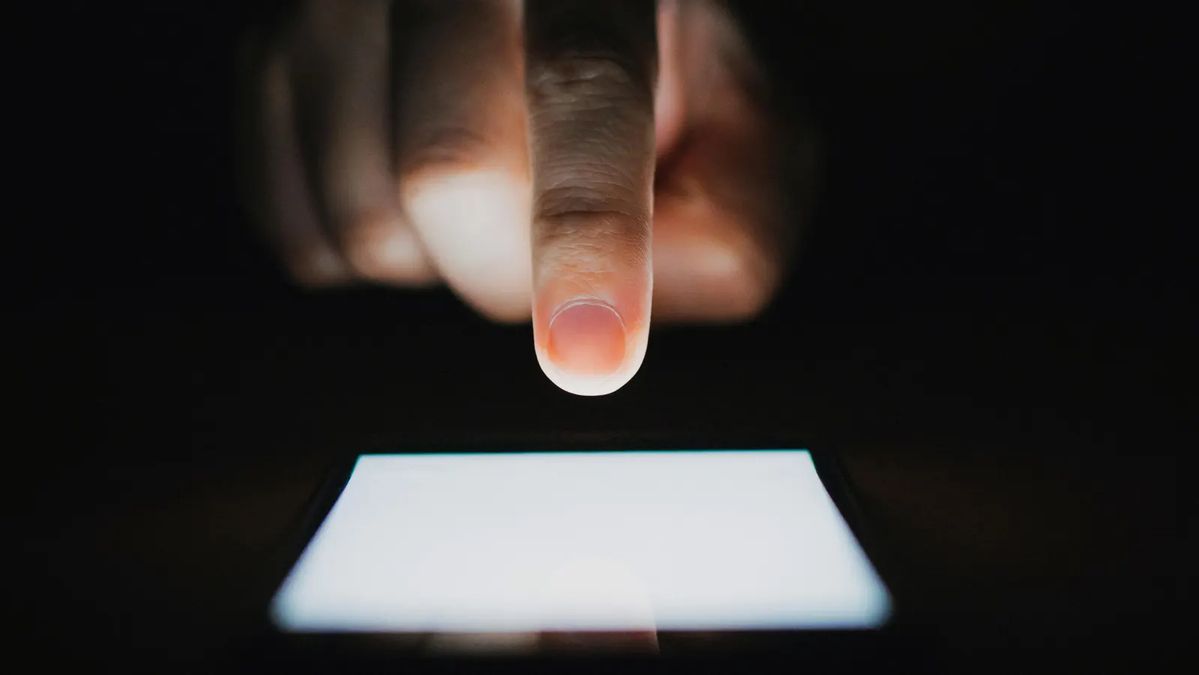 Layar Ponsel Sering Bergerak Sendiri? Ini yang Disebut Ghost Touch 