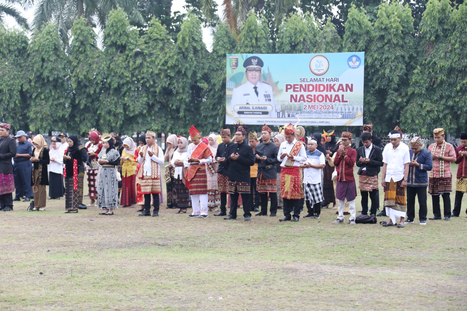 Momen Hardiknas 2024, Sekdaprov Lampung Sebut Tugas Guru Belum Selesai, Ini Pesan Mahasiswa untuk Pak Menteri