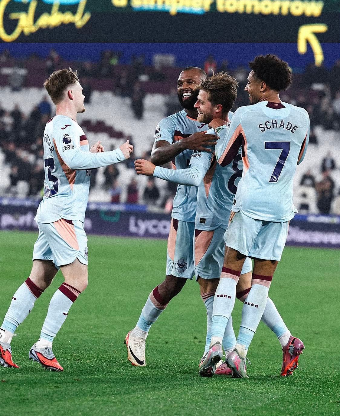 Brentford Bungkam West Ham 2-0 di Stadion Olimpiade London