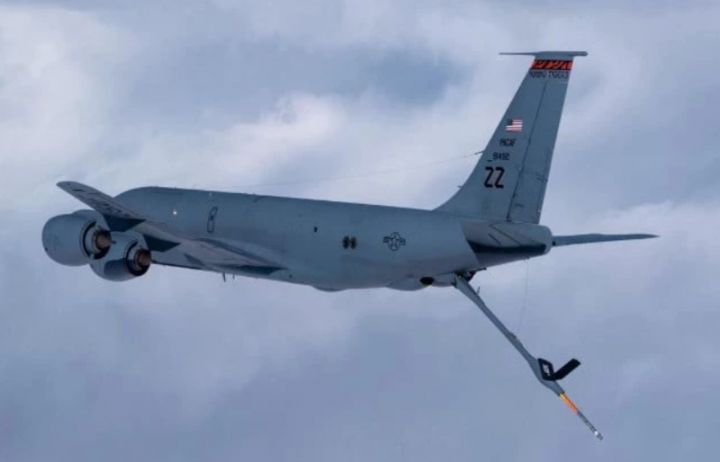 CENTCOM Rilis Video Jet Tempur F-16 AS Isi Bahan Bakar di Udara Timur Tengah
