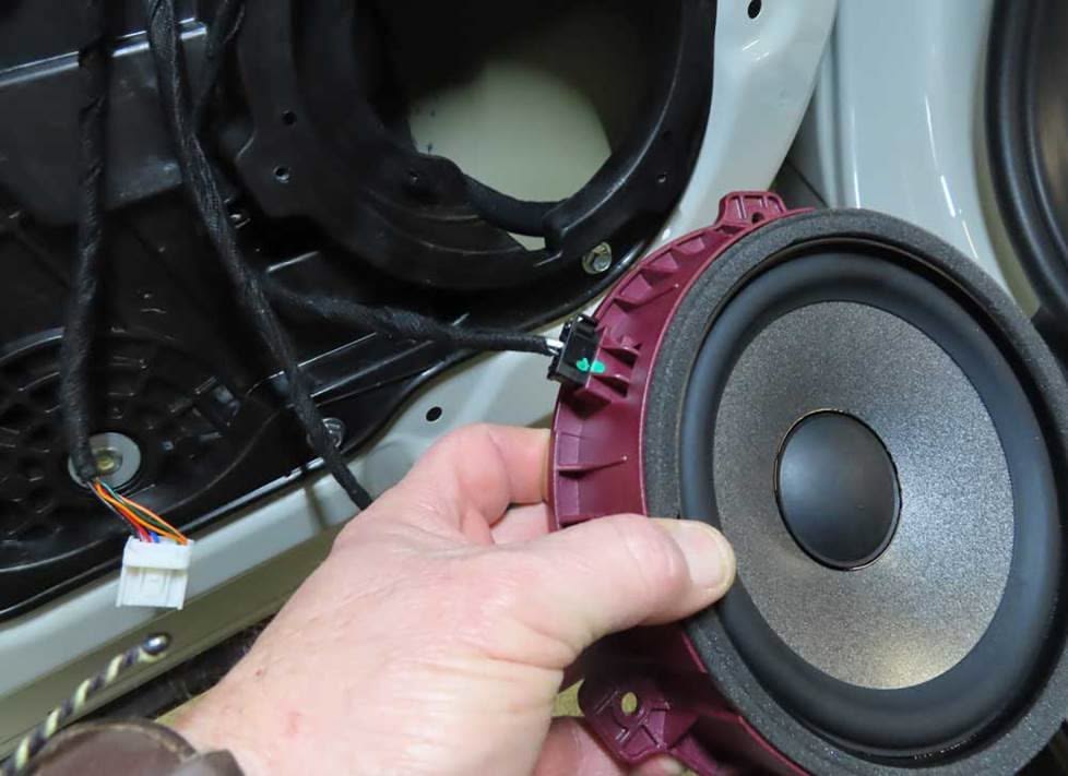 Jangan Asal Pakai! Ini Cara Merawat Audio Mobil agar Suara Tetap Maksimal