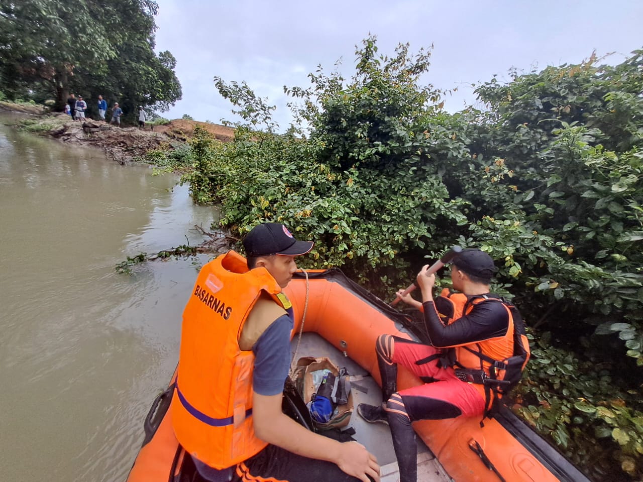 Tim SAR Temukan Remaja Tenggelam di Sungai Kali Miring Tuba Dengan Kondisi Meninggal Dunia