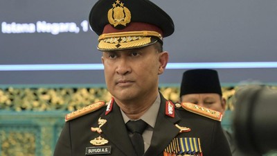Sehari Dilantik, Kapolri Suyudi Ario Seto Langsung Mutasi dan Rotasi Jabatan