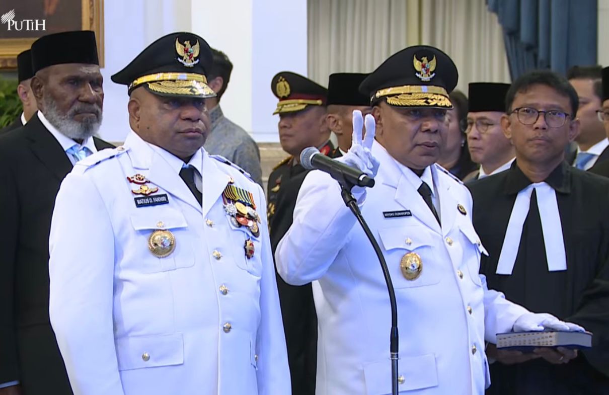 Matius Fakhiri–Aryoko Rumaropen Resmi Dilantik Jadi Gubernur dan Wakil Gubernur Papua Periode 2025-2030