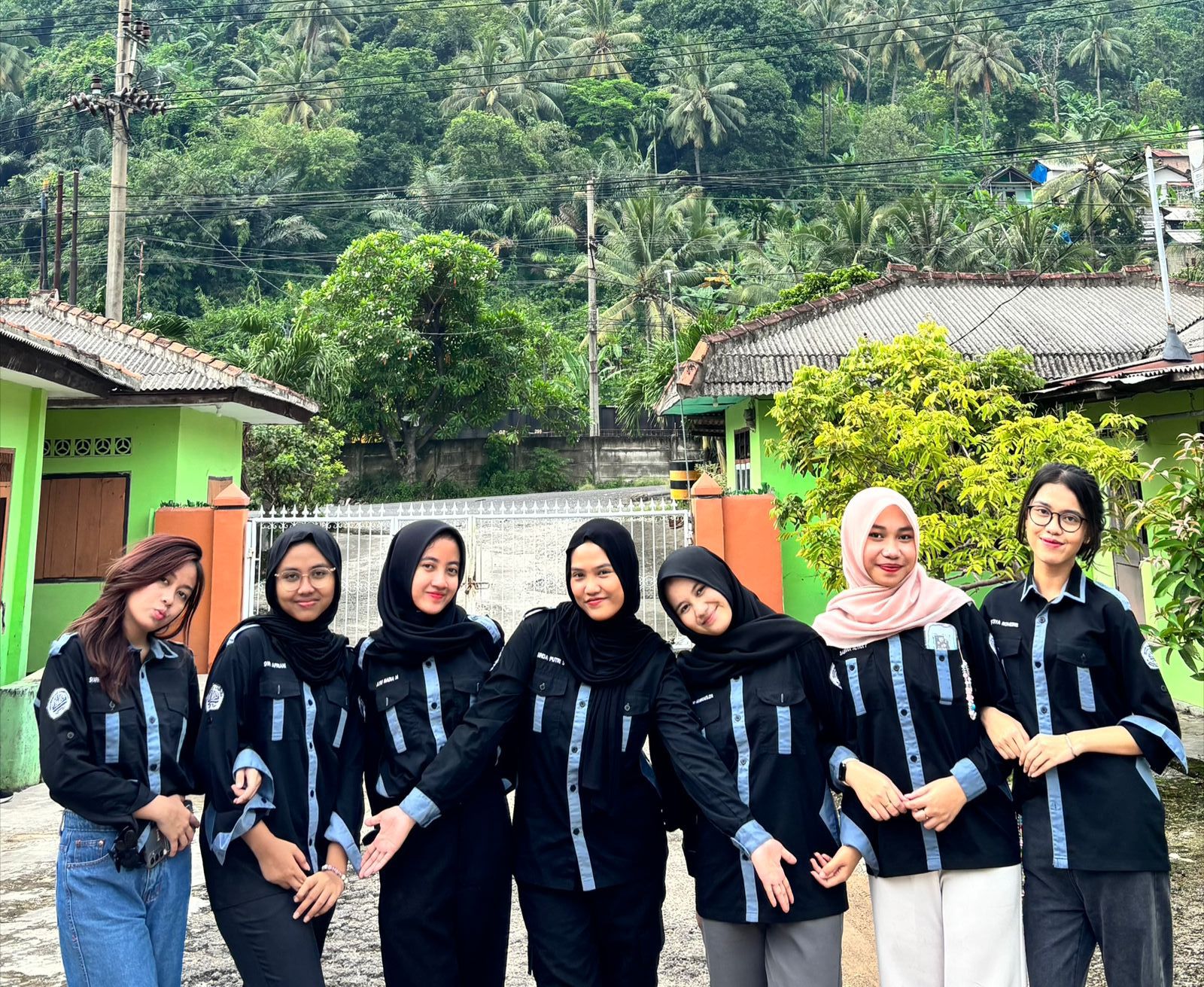 Tanam Pohon Jeruk, Mahasiswa HI Unila Angkat Peran Perempuan dalam Aksi Iklim Lewat ClimateQueen