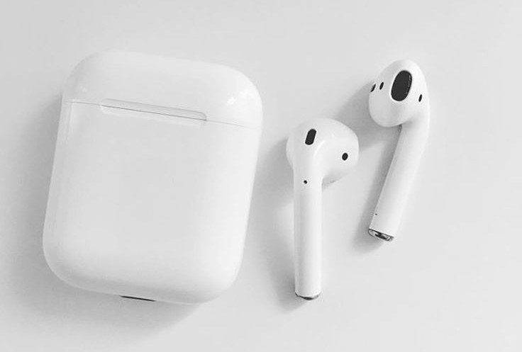 Waspada 5 Bahaya Tersembunyi Pakai 'Earphone' Terlalu Lama!