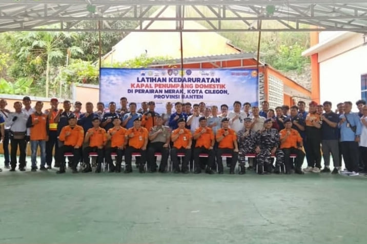 Basarnas Gelar Latihan Kedaruratan Kapal Penumpang di Selat Sunda
