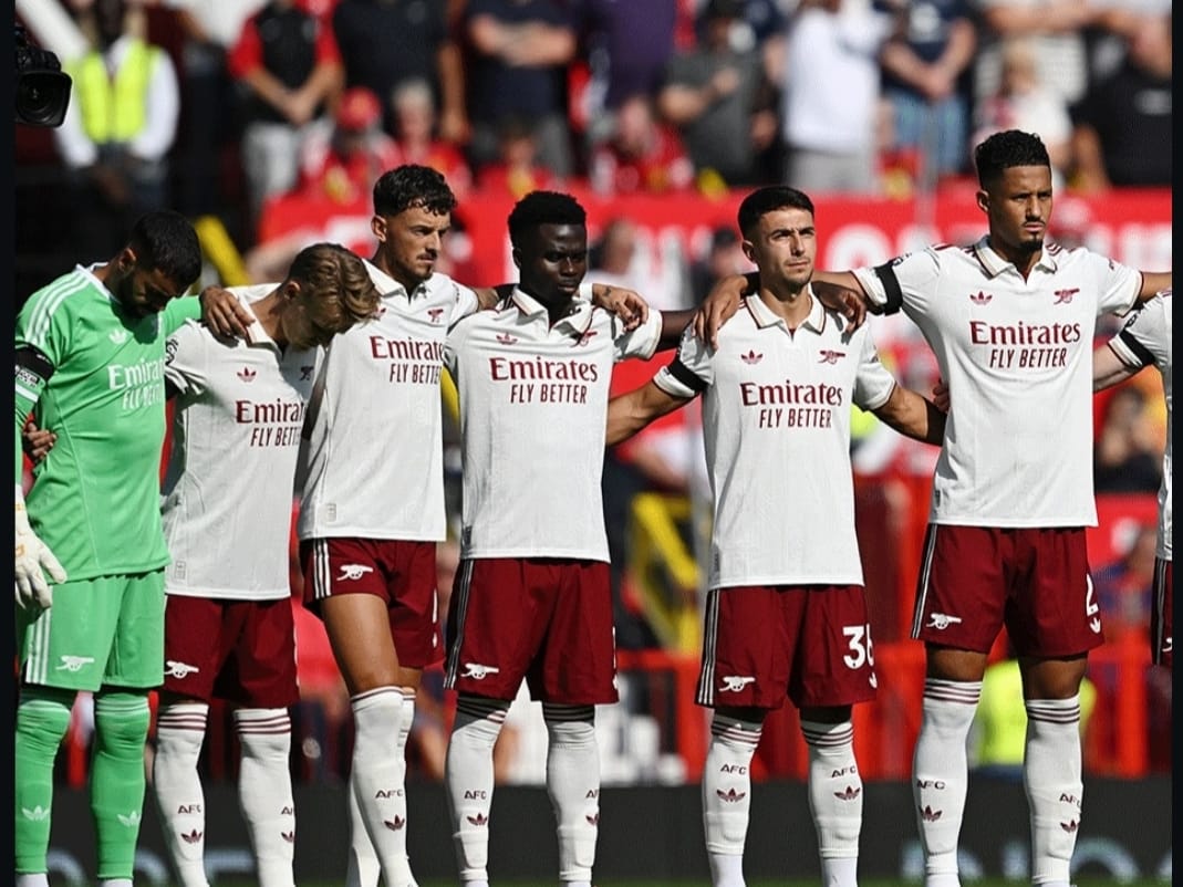 Arsenal Bungkam Manchester United di Old Trafford Lewat Gol Calafiori