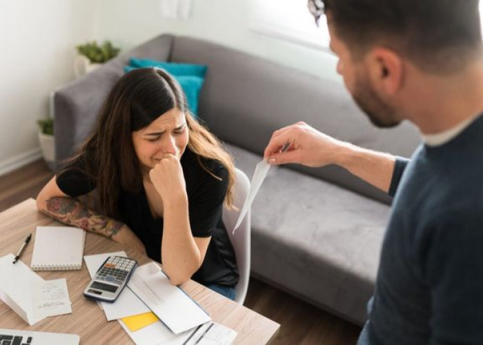 Financial Red Flags: Rahasia Membangun Rumah Tangga yang Sehat Secara Finansial