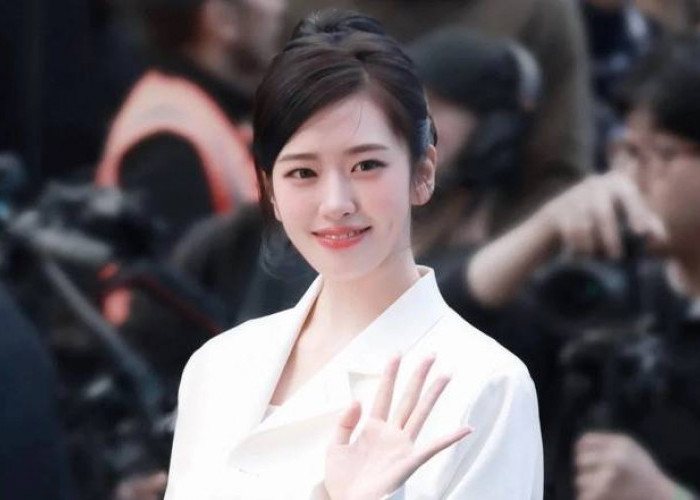 Ahn Yujin Hadiri Paris Fashion Week, Tampil Memukau di Show Lacoste SS27