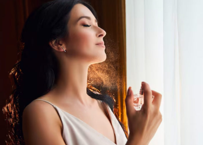 Tak Hanya Pakaian, Ini Cara Memilih Parfum yang Sesuai dengan Gaya Busana