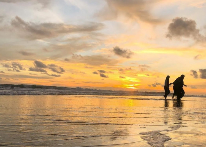 Mau Menikmati Sunset dan Sunrise di Ujung Barat Lampung, Pantai Mandiri Pilihannya