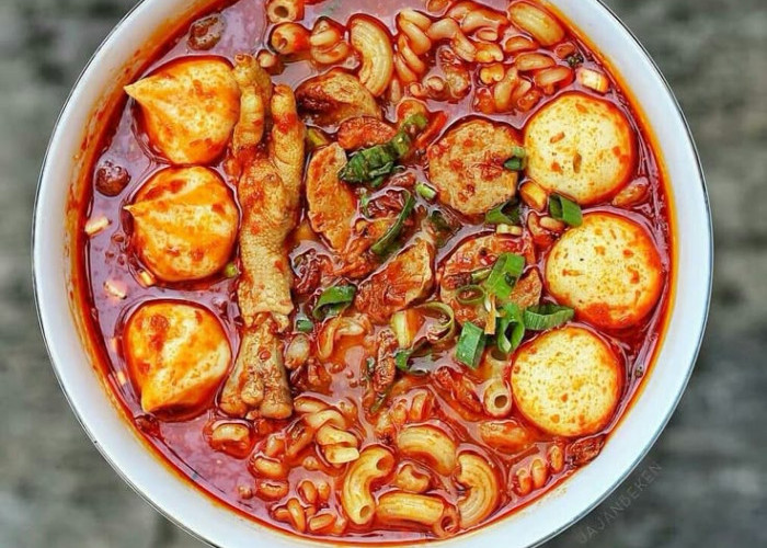 Kebiasaan Mengonsumsi Makanan Pedas Secara Berlebihan Dinilai Berdampak Buruk bagi Kesehatan