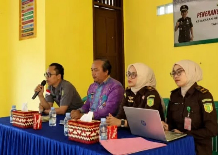 Guru Bahasa Lampung Kenalkan Pisa’an kepada Generasi Muda