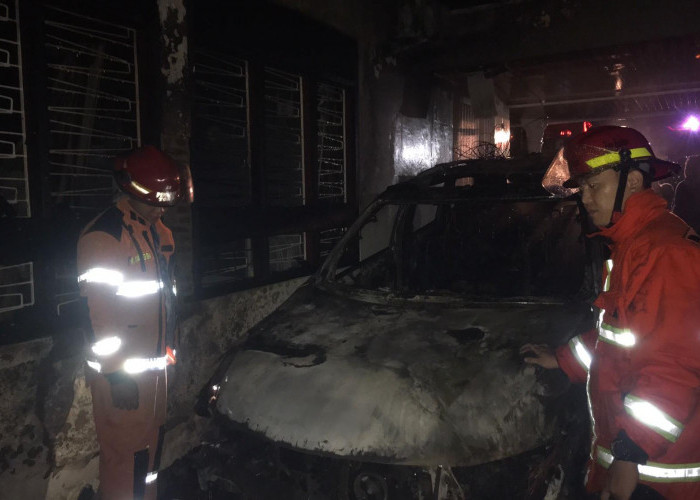 Pajero Sport Milik Pensiunan Kementerian Keuangan Ludes Terbakar