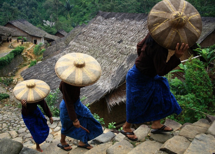 Mau ke Baduy? Kenali Dulu Perbedaan Baduy Dalam dan Baduy Luar Biar Tidak Salah Aturan