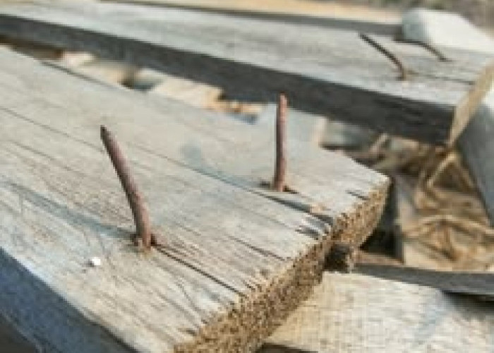 Tertusuk Paku? Berikut Langkah Pertolongan Pertama untuk Mencegah Tetanus