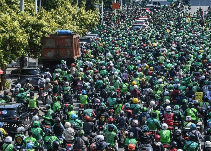 Ribuan Driver Ojol Demo di Jakarta Hari Ini, Tuntut Aturan Pemesanan Jelas & Tarif Adil 