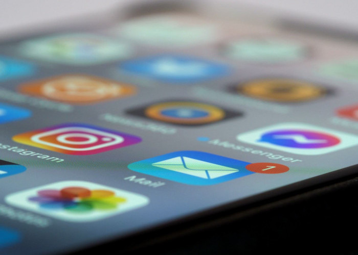 Komdigi Identifikasi 22 Platform Digital Berisiko Tinggi bagi Anak, Ada YouTube hingga Valorant