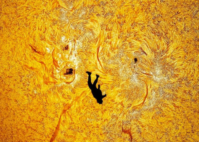 Foto Ekstrem! Momen Penerjun dengan Latar Matahari Terekam Menakjubkan