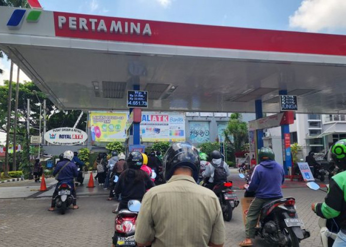 Kelangkaan BBM di Sejumlah Daerah Picu Antrean Panjang, Distribusi Jadi Sorotan