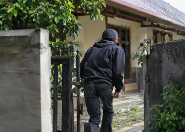 Asal Masuk Halaman Rumah Orang? Hati-Hati, Bisa Berujung Pidana
