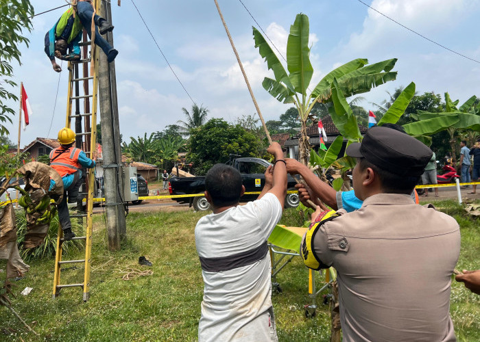 Petugas PLN Tersengat Listrik Saat Perbaiki Jaringan Instalasi