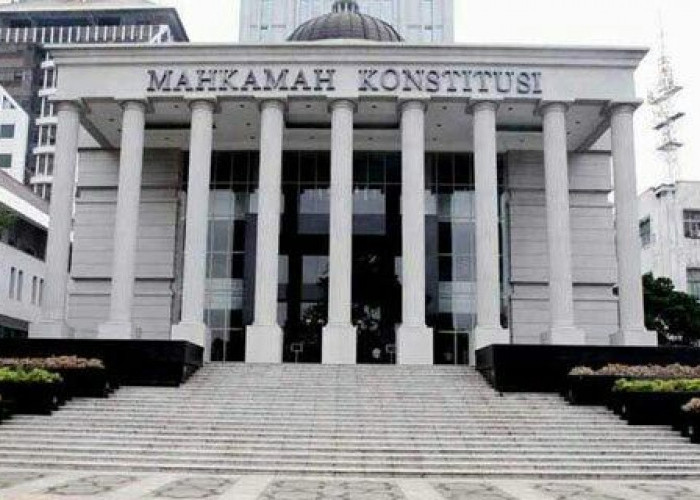 MK Nyatakan Tak Ada Bukti Ijazah SMA Gibran, tapi Tak Bisa Diskualifikasi