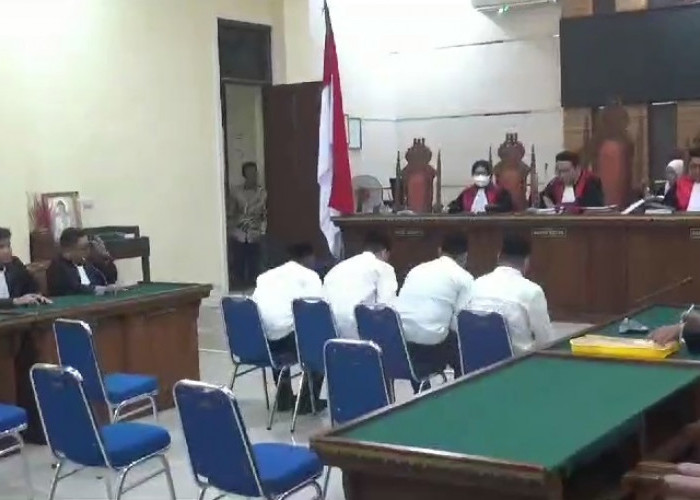 Jaksa Belum Siap, Tuntutan Terdakwa Gratifikasi Dinas PMD Lampura Ditunda 