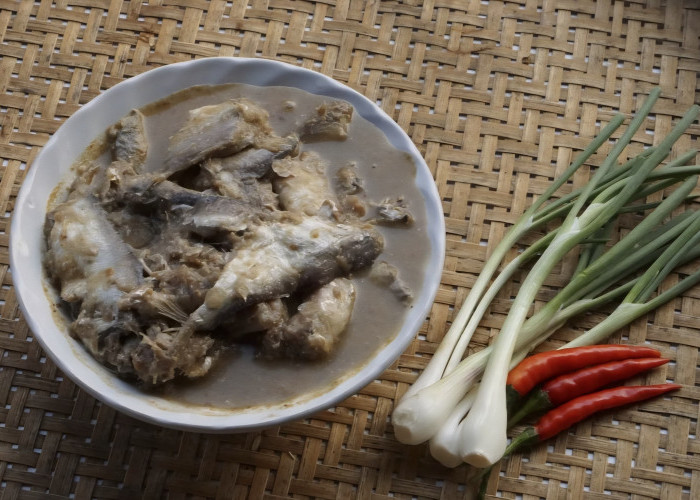 Menyelami Kenikmatan dari Kembuhung, Ikan Fermentasi Kebanggan Suku Semende