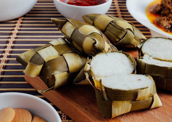 Ketupat Sebelum Lebaran, Tradisi Pertengahan Ramadhan di Lampung yang Hangat!