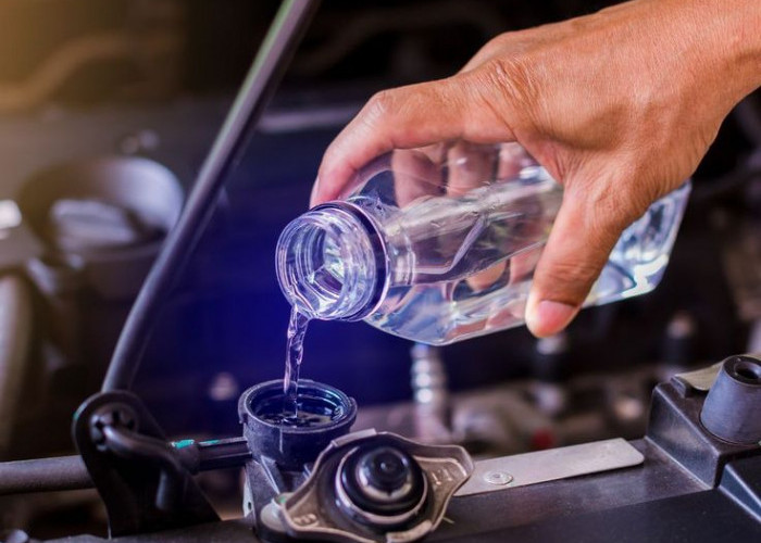 Jangan Asal Isi Radiator dengan Air Ledeng, Ini Akibatnya