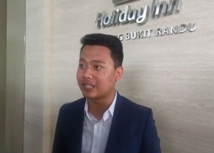 Korban Pohon Raksasa Tumbang Berhasil Dievakuasi, Manajemen Holiday Inn Tanggung Kerugian Penuh