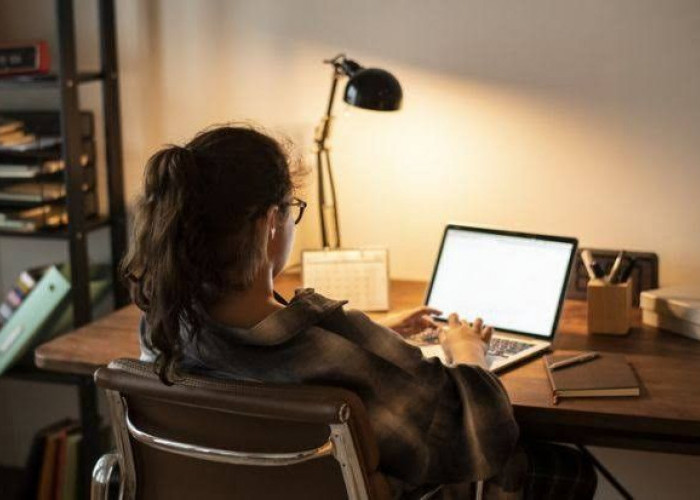 Semangat Kartini di Era Digital: Tips Jadi Perempuan Mandiri Lewat Kerja Online