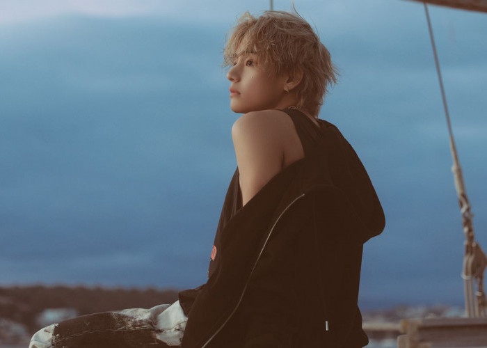 V BTS Cetak Sejarah di Spotify, Semua Lagu Layover Tembus 150 Juta Streams