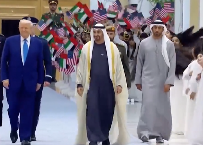 Tiba di UEA, Trump Disambut Kibasan Rambut Perempuan, Ini Poin Penting Lawatannya ke Timur Tengah