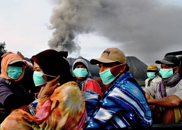 Waspada Abu Vulkanik: Kenali Bahayanya bagi Kesehatan dan Cara Melindungi Diri