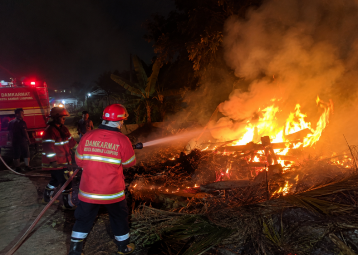 Kebakaran Lahan di Rajabasa Bandar Lampung, Diduga Dipicu Puntung Rokok