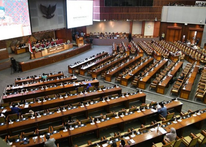 Gaji DPR RI Rp100 Juta/Bulan, Tunjangan Rumah Rp50 Juta & Komunikasi Rp15,5 Juta Jadi Sorotan Publik
