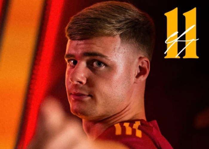 Evan Ferguson Resmi Bergabung ke AS Roma: Striker Muda Irlandia Jadi Proyek Masa Depan 