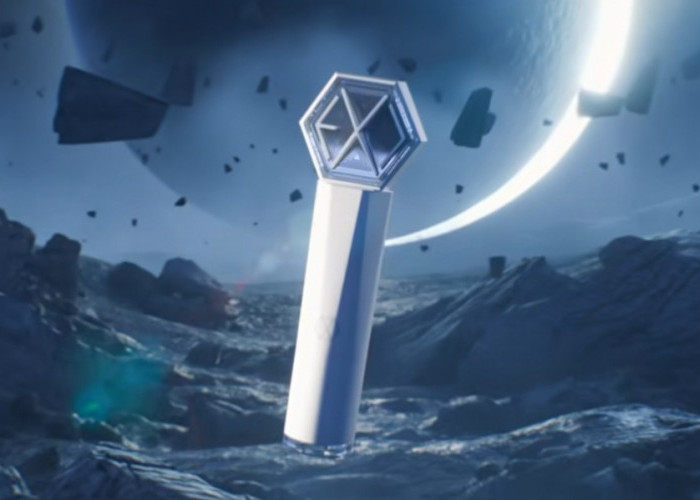 SM Entertainment Rilis FanSignal Lip Balm EXO Berbentuk Miniatur Lightstick