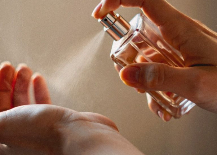 Rahasia Parfum Tahan Lama: Pilih, Pakai, dan Semprot di Titik yang Tepat