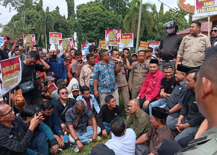 Bola Liar KUHP Pasal Pemberitahuan Demonstrasi dan Penghinaan Terhadap Pemerintah & Lembaga Negara