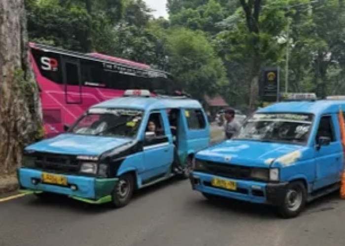 Aksi 28 Oktober: 79 Angkot dan 18 Minibus Angkut Mahasiswa Menuju Bundaran HI