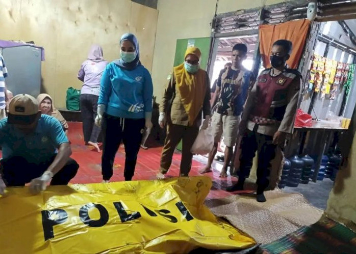 Pria 50 Tahun Ditemukan Meninggal dalam Kebakaran Rumah Kayu di Baradatu Way Kanan