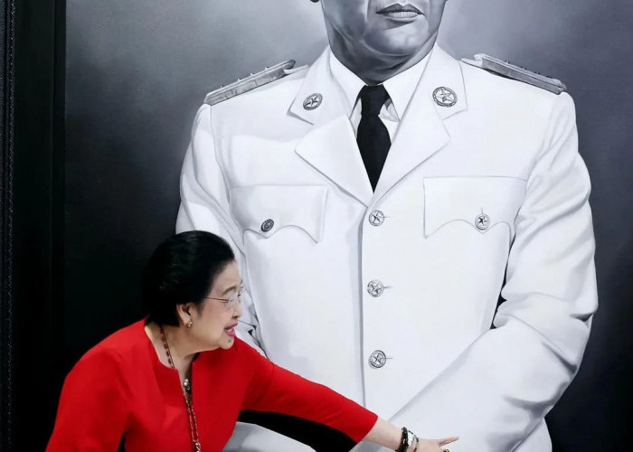 Megawati Terharu Saksikan Wajah Bung Karno Muncul dalam Drone Show di Surabaya