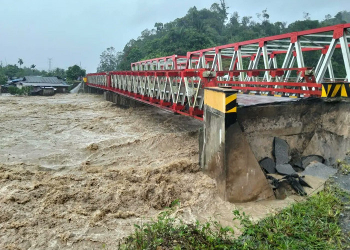 Banjir Bandang Landa Aceh & Sumatera, Ribuan Rumah Terendam, Kendaraan Terbawa Arus, dan Akses Warga Terputus 