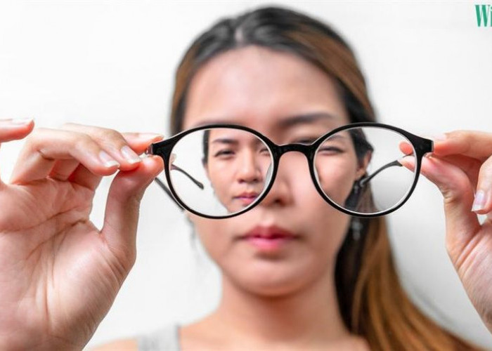 Tanpa Disadari, Kebiasaan Sehari-Hari Ini Bisa Jadi Penyebab Mata Minus